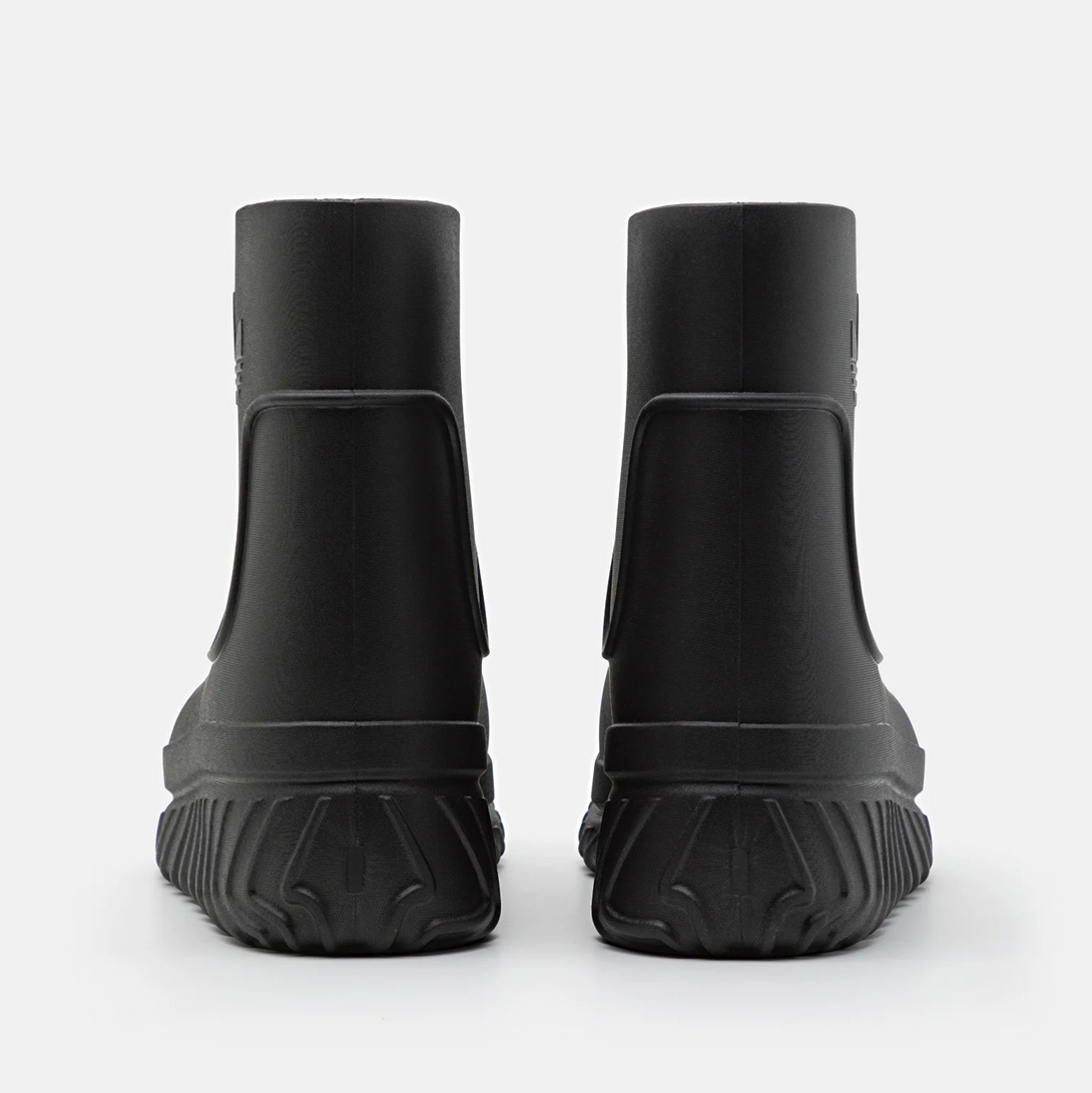 adidas ADIFOM SUPERSTAR BOOT unisex negru, viewed from the back, showcasing its sleek design and durable material.