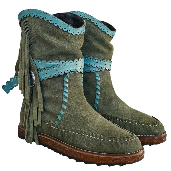 Ghete dama din piele intoarsa verde kaki cu detalii turcoaz, model tubular, inaltime gheata 22 cm, Colectia Toamna Iarna 2024.
