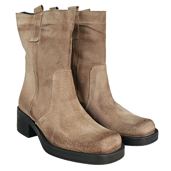 Ghete dama din piele intoarsa taupe, made in Italy, model tubular cu toc de 4.5 cm - colecția Iarna 2023.