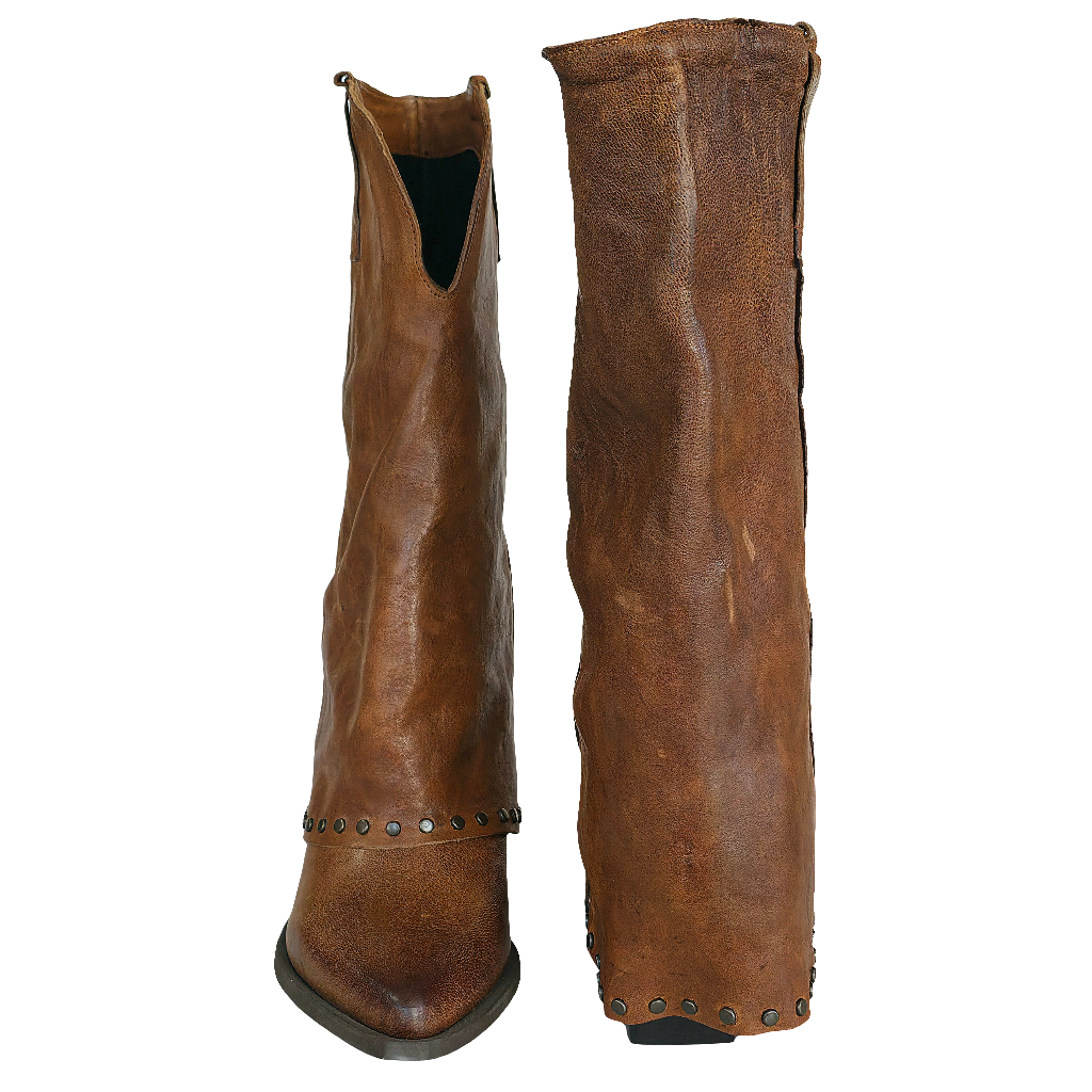 Ciocate dama din piele naturala maro, model vintage, tocul de 7 cm, înălțime 29 cm, fabricate în Italia.