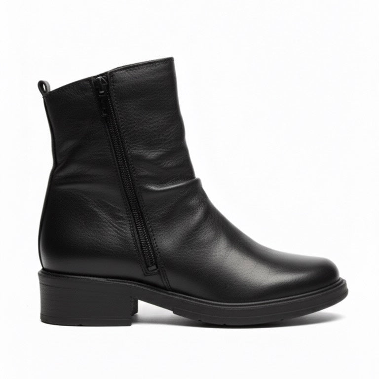 Ghete dama din piele naturala negru Riccianera Art 350, cu toc de 4 cm, stil elegant, colectia Iarna 2025.